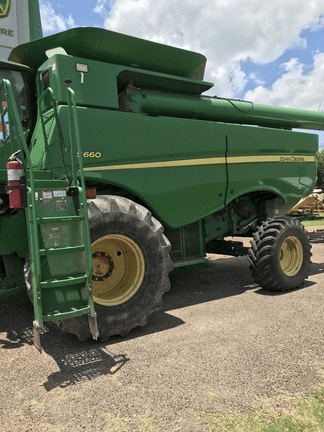 Main image John Deere S660