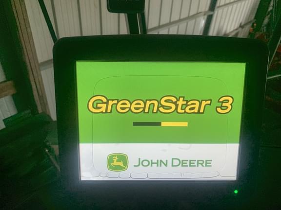 Image of John Deere S660 equipment image 4