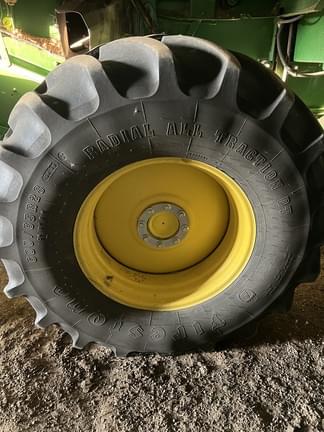 Image of John Deere S660 equipment image 1