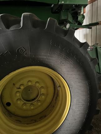 Image of John Deere S660 equipment image 2