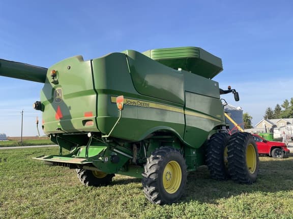 Image of John Deere S660 equipment image 3