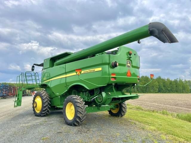 Image of John Deere S660 equipment image 4
