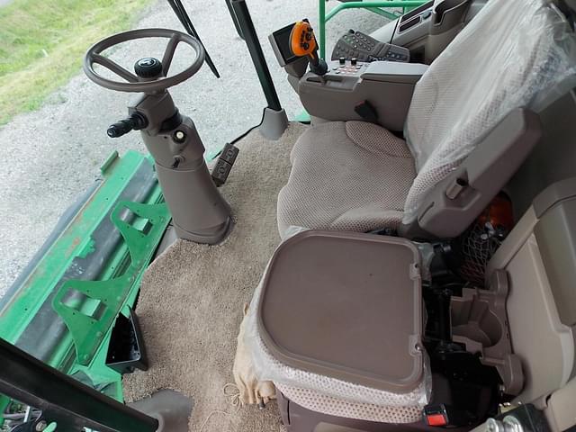 Image of John Deere S660 equipment image 1