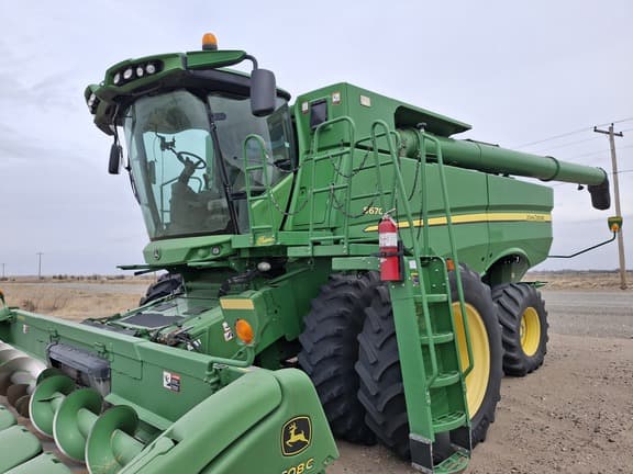 Image of John Deere S670 equipment image 2