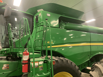 Main image John Deere S670