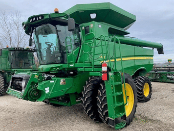 Main image John Deere S670