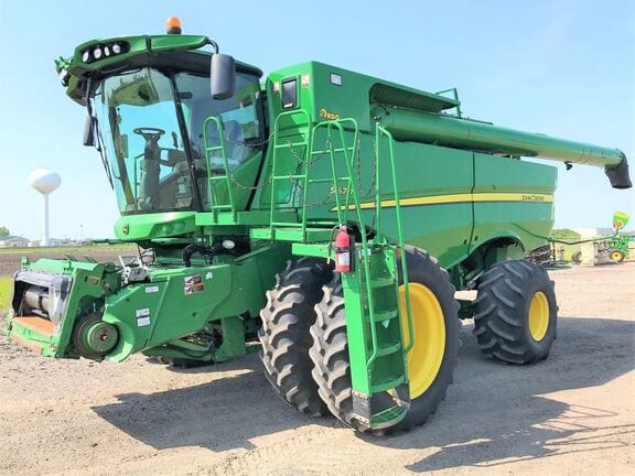 Main image John Deere S670