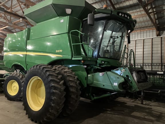 2012 John Deere S670 Equipment Image0