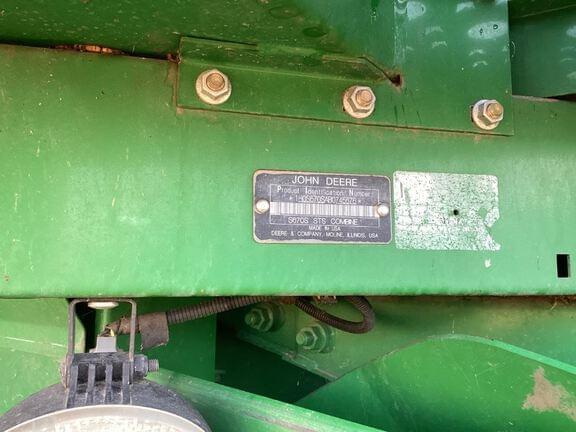 Image of John Deere S670 equipment image 4