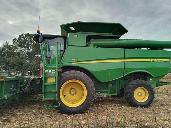 Image of John Deere S670 equipment image 1