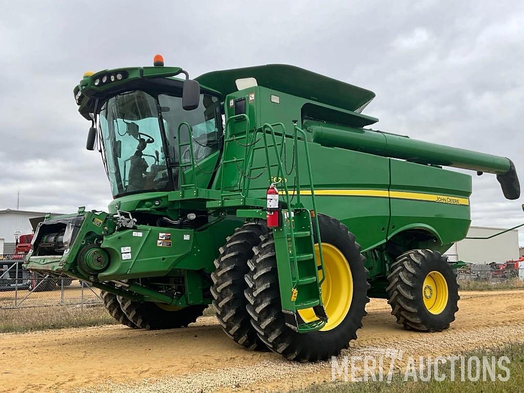 Image of John Deere S670 Primary image