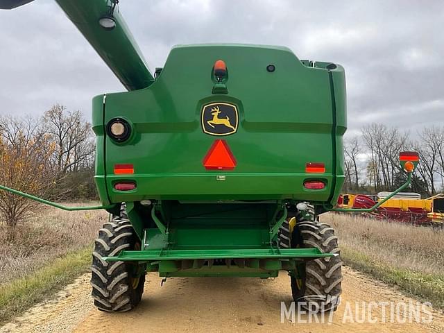 Image of John Deere S670 equipment image 3