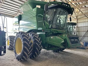 2012 John Deere S670 Image