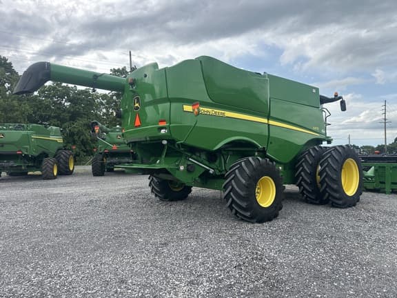 Image of John Deere S670 equipment image 3