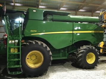 Main image John Deere S670