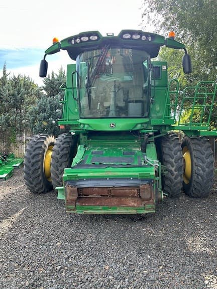 Image of John Deere S670 equipment image 4