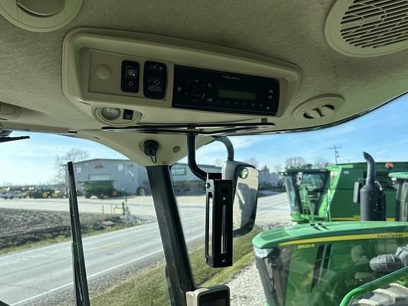 Image of John Deere S670 equipment image 4