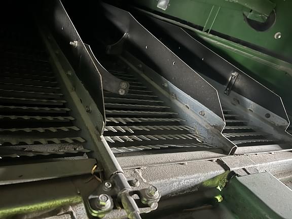 Main image John Deere S670 10