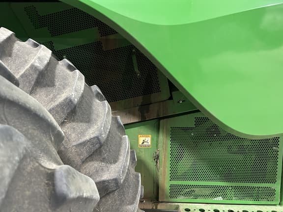 Image of John Deere S670 equipment image 3
