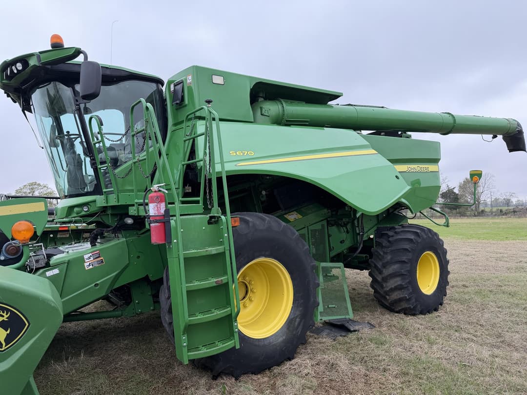 Image of John Deere S670 Primary image