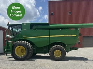 2012 John Deere S670 Image