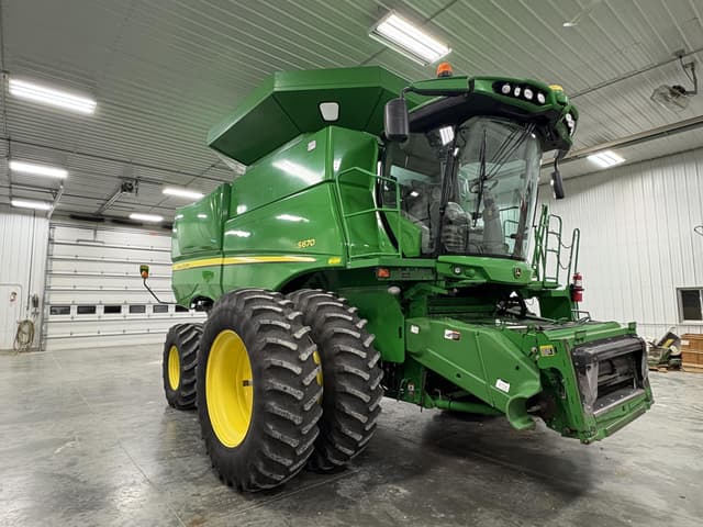 Image of John Deere S670 equipment image 3