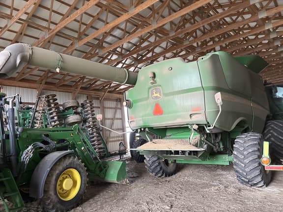 Image of John Deere S670 equipment image 3