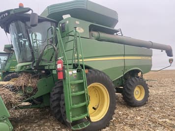 Main image John Deere S670