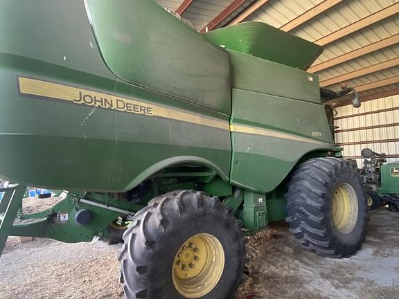 Image of John Deere S670 equipment image 4