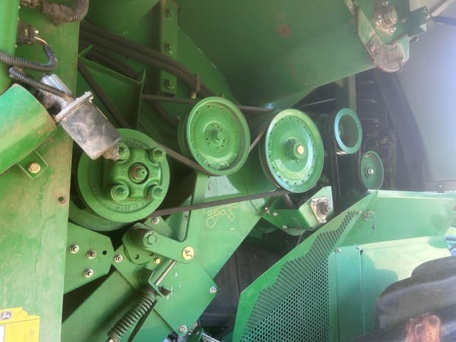 Image of John Deere S670 equipment image 4