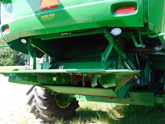 Image of John Deere S670 equipment image 4