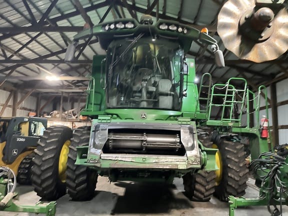 2012 John Deere S670 Equipment Image0