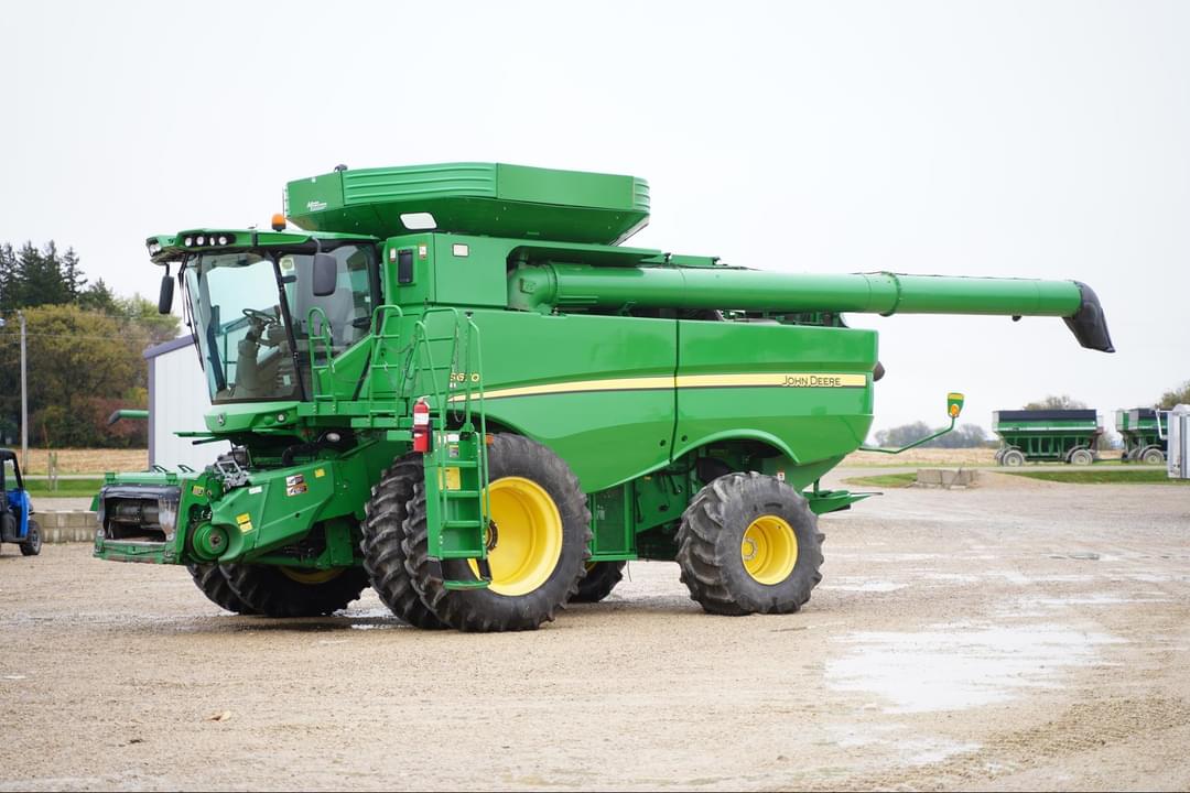 Image of John Deere S670 Primary image