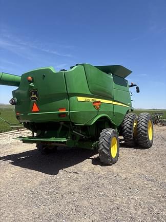 Image of John Deere S670 equipment image 3