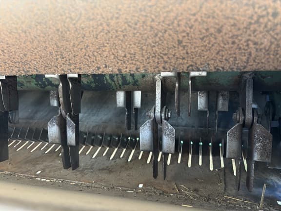 Image of John Deere S670 equipment image 1