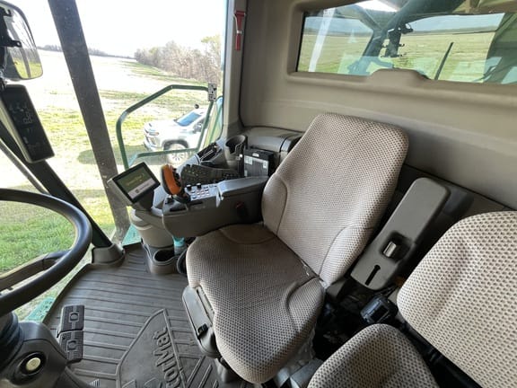 2012 John Deere S670 Image