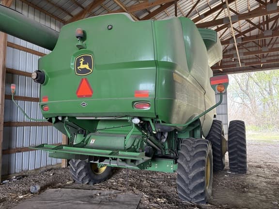 Image of John Deere S670 equipment image 2