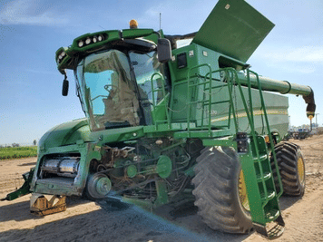 Main image John Deere S670