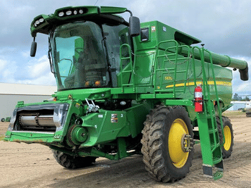 Main image John Deere S670