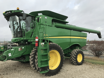 Main image John Deere S670