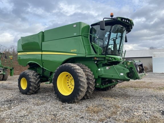 Main image John Deere S670