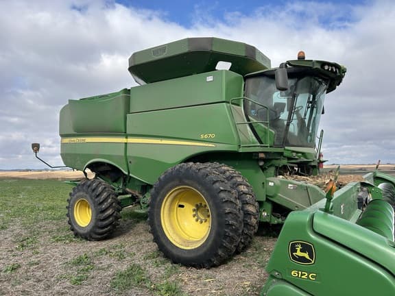 Image of John Deere S670 Primary image