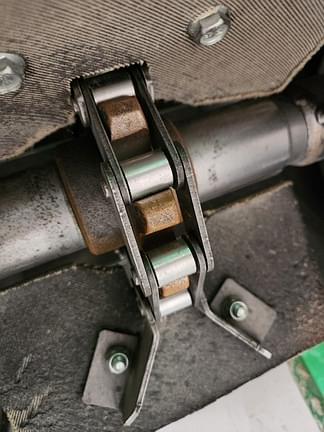 Image of John Deere S670 equipment image 4
