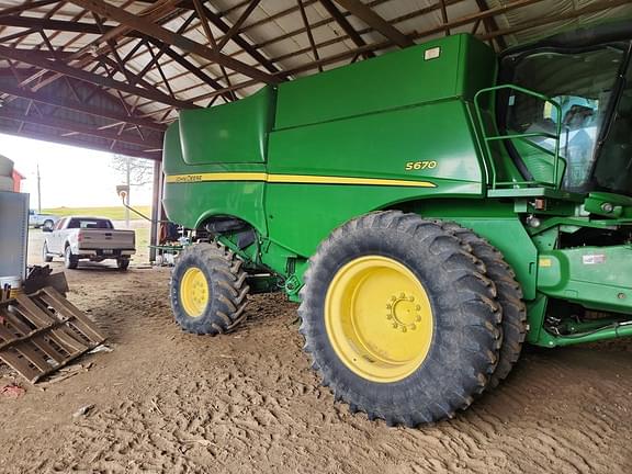 Image of John Deere S670 equipment image 4