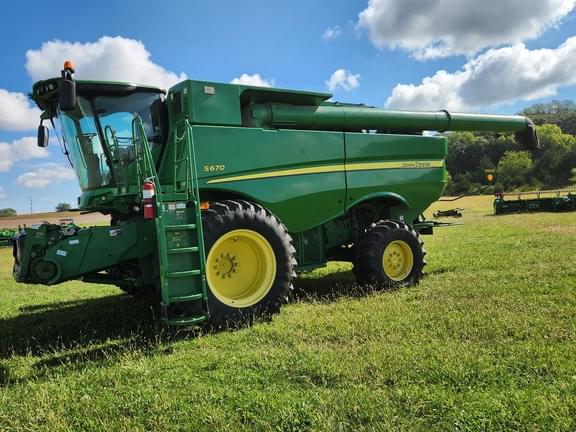Image of John Deere S670 equipment image 2