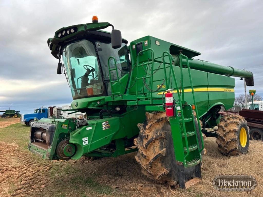 2012 John Deere S670 Equipment Image0