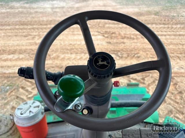 Image of John Deere S670 equipment image 4