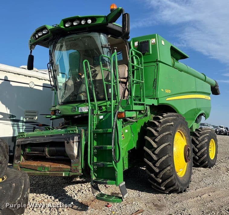 Image of John Deere S670 Primary image