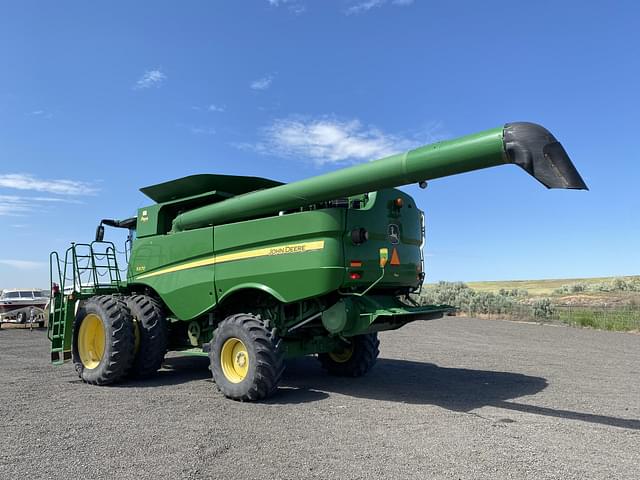 Image of John Deere S670 equipment image 2