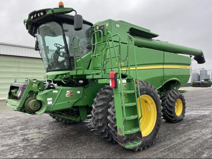 2012 John Deere S670 Equipment Image0